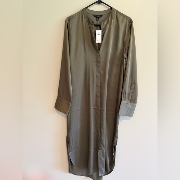 Banana Republic Dresses & Skirts - Banana Republic Olive-Tone Long Sleeve Button Front Dress